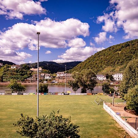 Traumaussicht Kamin Balkon Burgblick 65 Zoll Tv Netflix Sky Joyn Lindenplatz Διαμέρισμα Bullay Εξωτερικό φωτογραφία
